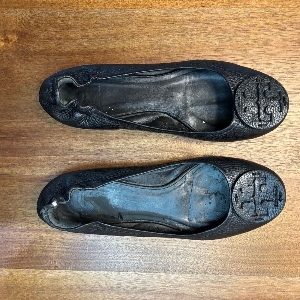 Tory Burch Black Leather Flats with Logo